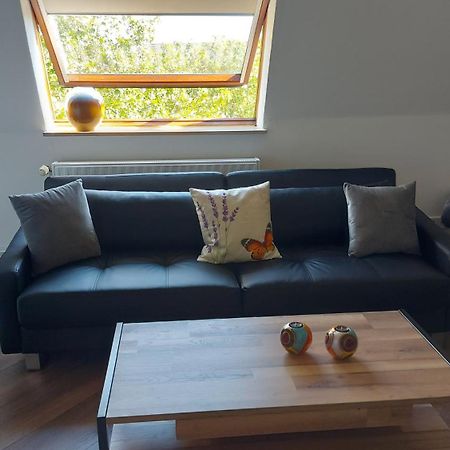 City Apartment, Ferienwohnung 3 Zkdb, Balkon, Dachgeschoss, Naehe Duesseldorf Krefeld Kültér fotó