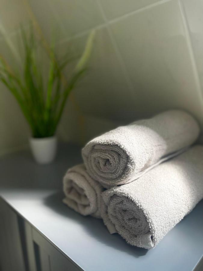 City Apartment, Ferienwohnung 3 Zkdb, Balkon, Dachgeschoss, Naehe Duesseldorf Krefeld Kültér fotó