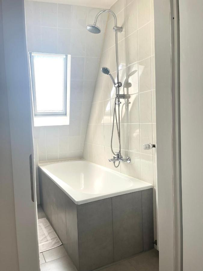 City Apartment, Ferienwohnung 3 Zkdb, Balkon, Dachgeschoss, Naehe Duesseldorf Krefeld Kültér fotó