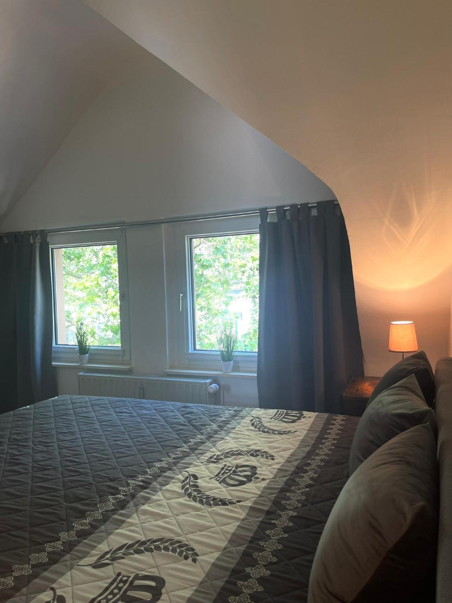 City Apartment, Ferienwohnung 3 Zkdb, Balkon, Dachgeschoss, Naehe Duesseldorf Krefeld Kültér fotó