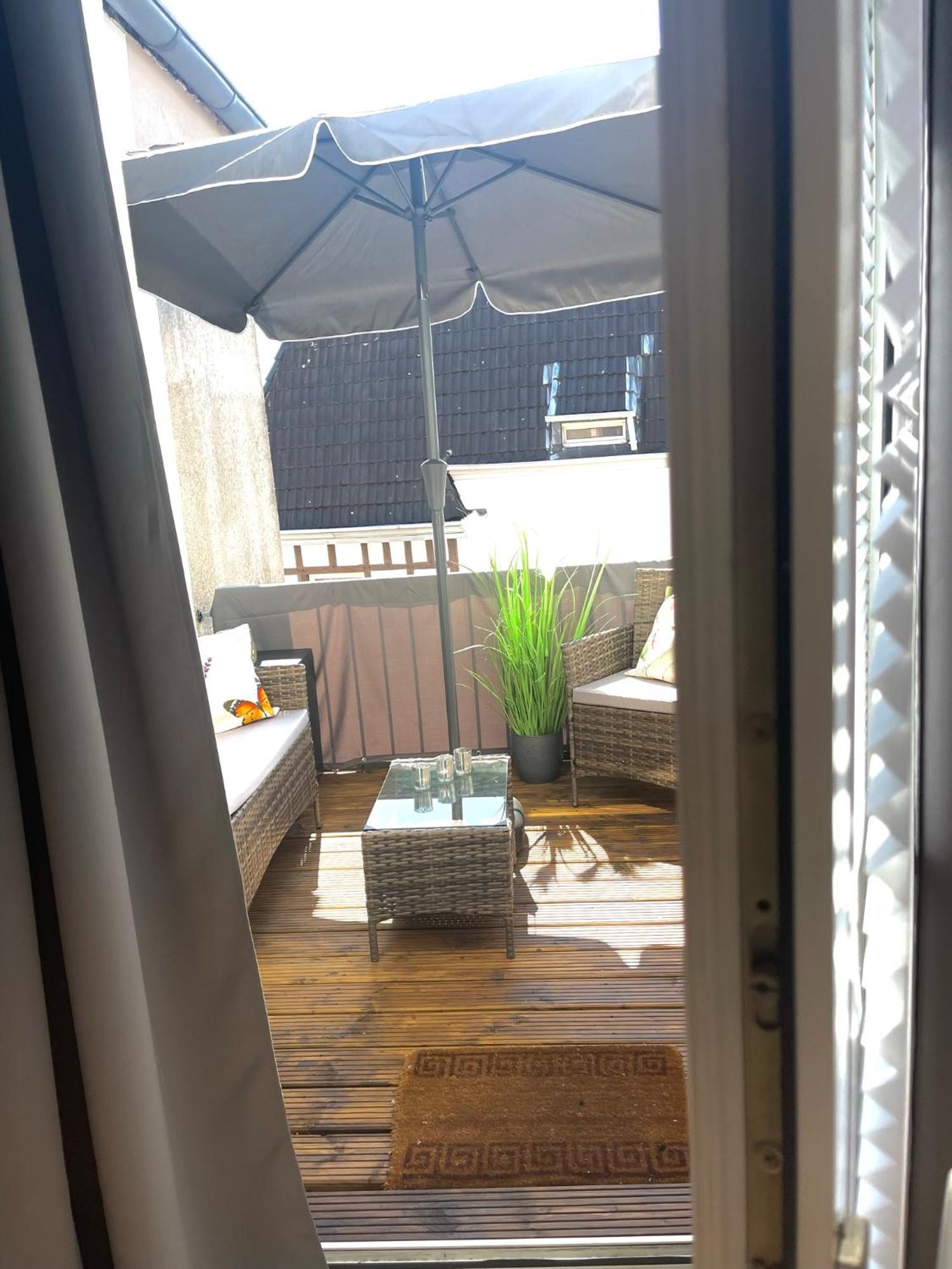 City Apartment, Ferienwohnung 3 Zkdb, Balkon, Dachgeschoss, Naehe Duesseldorf Krefeld Kültér fotó