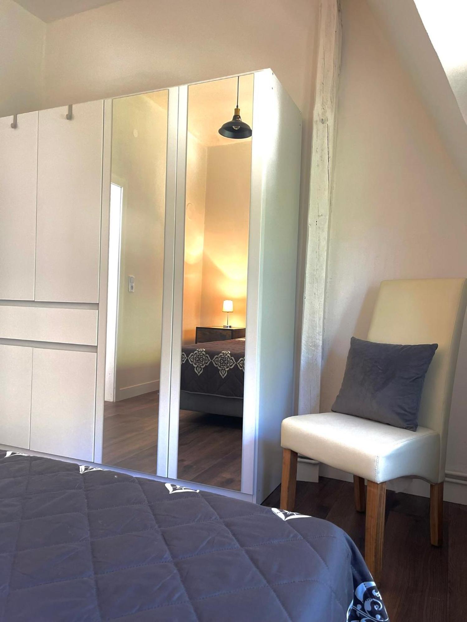 City Apartment, Ferienwohnung 3 Zkdb, Balkon, Dachgeschoss, Naehe Duesseldorf Krefeld Kültér fotó